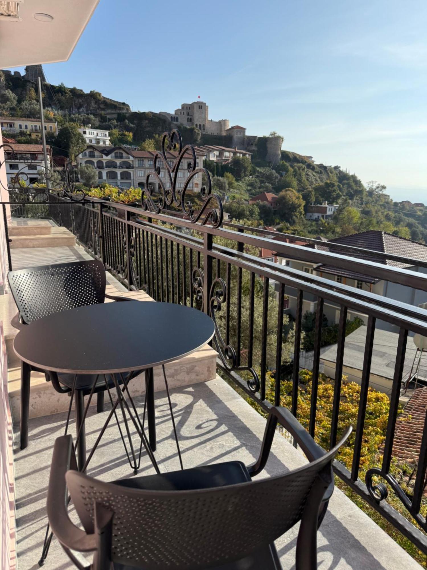 --Hotel Deal-- Rooms With Castle View Kruje Exterior photo